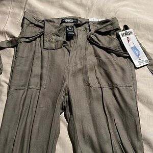 Cute soft joggers, brand new!!!!